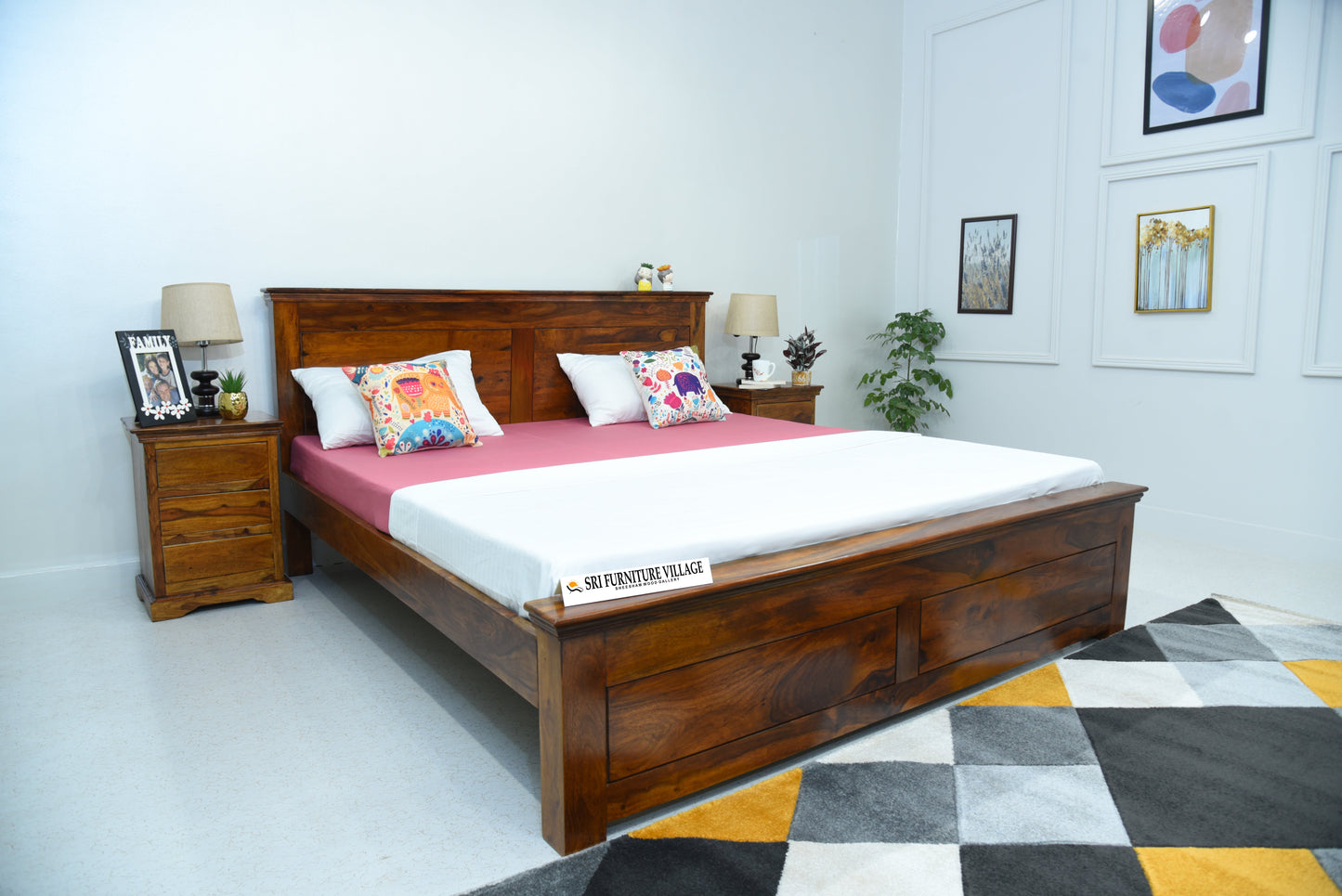 Timeless Elegance: Sheesham Wood Queen Size Bed